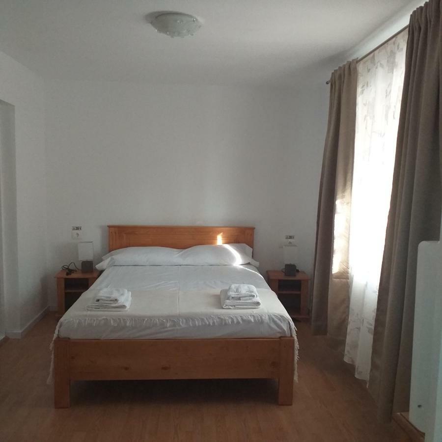Pensiunea Casa Maria Vişeu de Sus Exteriör bild