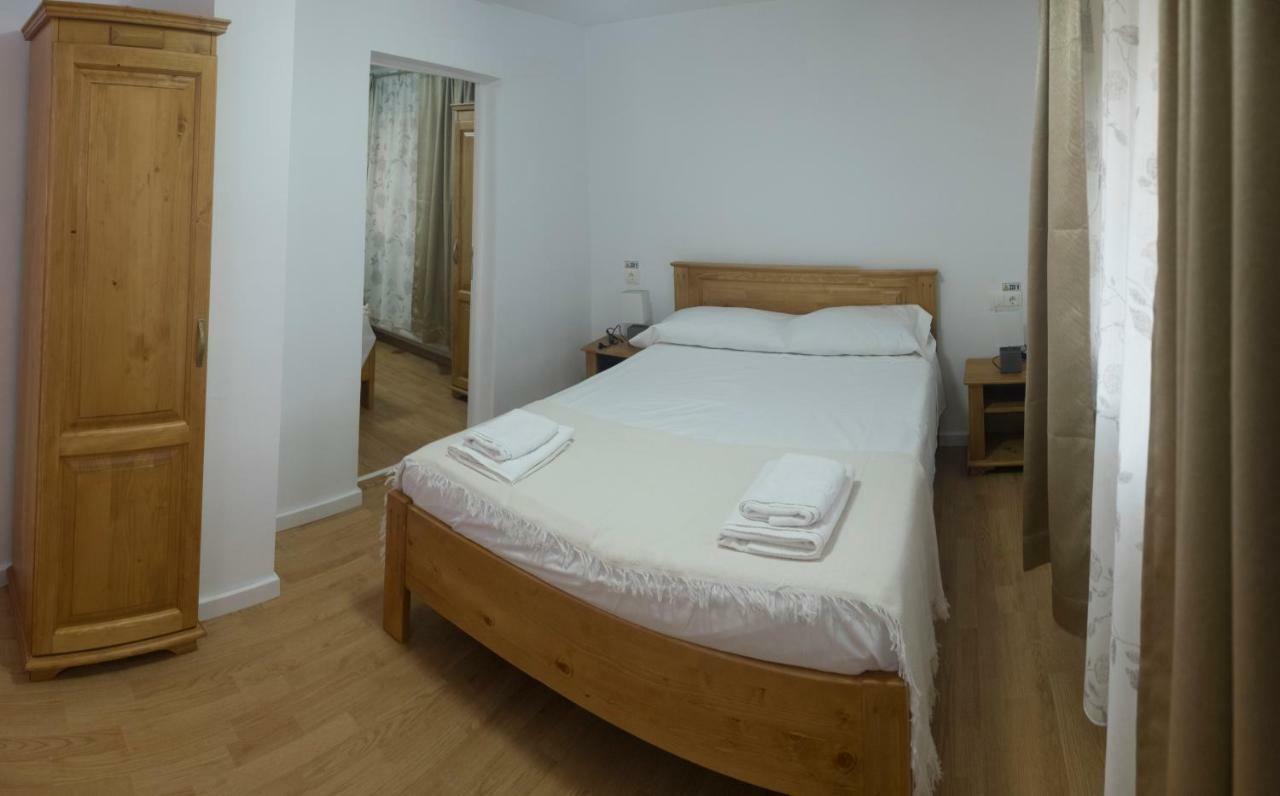 Pensiunea Casa Maria Vişeu de Sus Exteriör bild